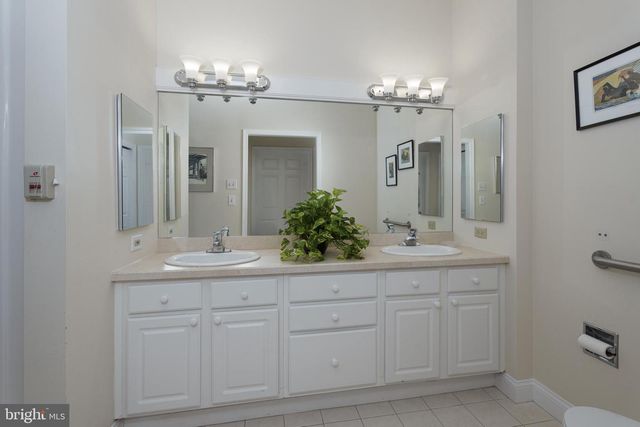 2140 WINDROW DR, Princeton, NJ 08540