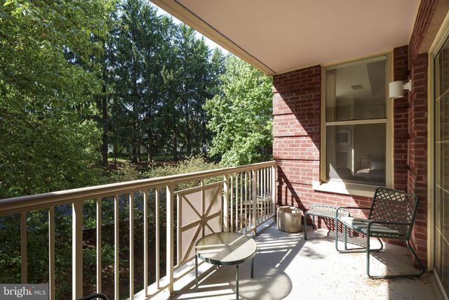 2140 WINDROW DR, Princeton, NJ 08540
