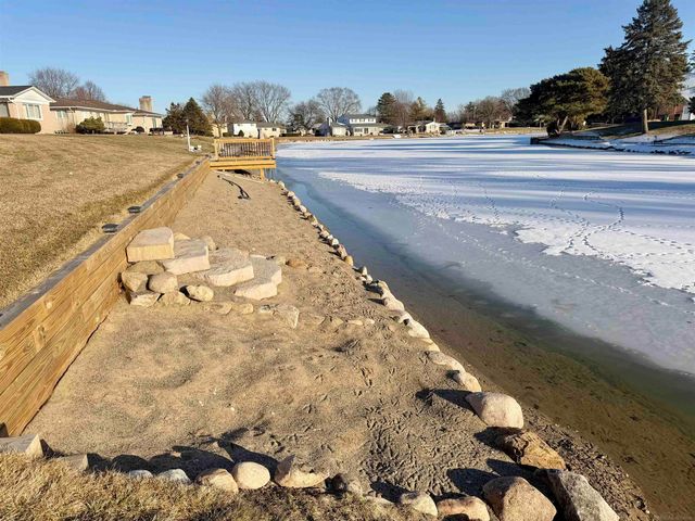 5100 Stellar Rd Road, Shelby Twp, MI 48316