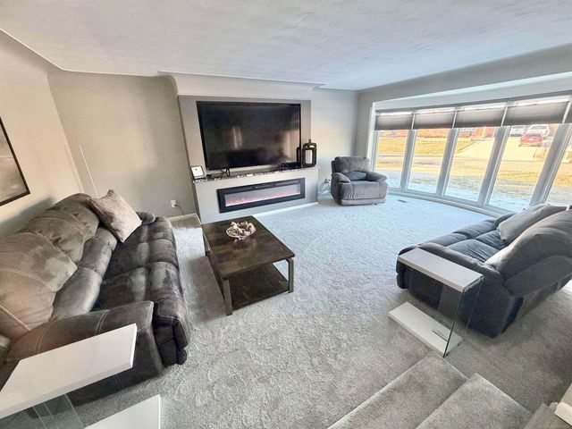 5100 Stellar Rd Road, Shelby Twp, MI 48316