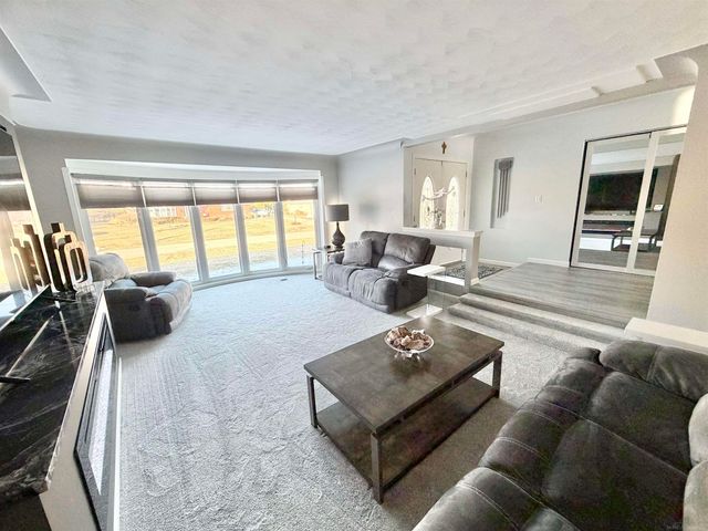 5100 Stellar Rd Road, Shelby Twp, MI 48316