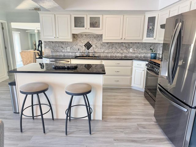 5100 Stellar Rd Road, Shelby Twp, MI 48316