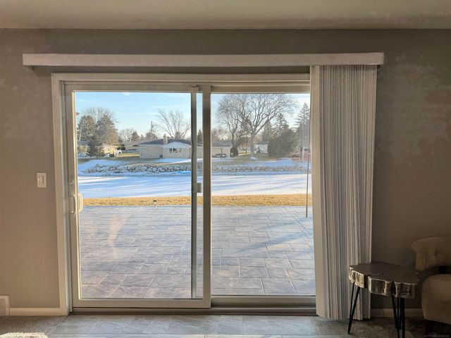 5100 Stellar Rd Road, Shelby Twp, MI 48316