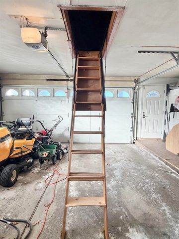 5100 Stellar Rd Road, Shelby Twp, MI 48316