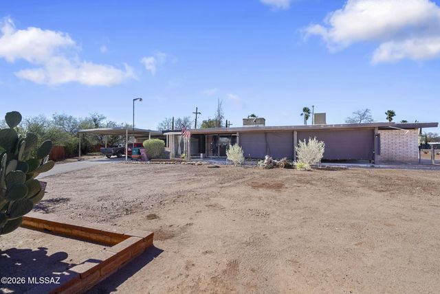 4621 W Tumacacori Drive, Amado, AZ 85645