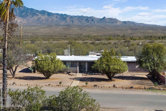 4621 W Tumacacori Drive, Amado, AZ 85645