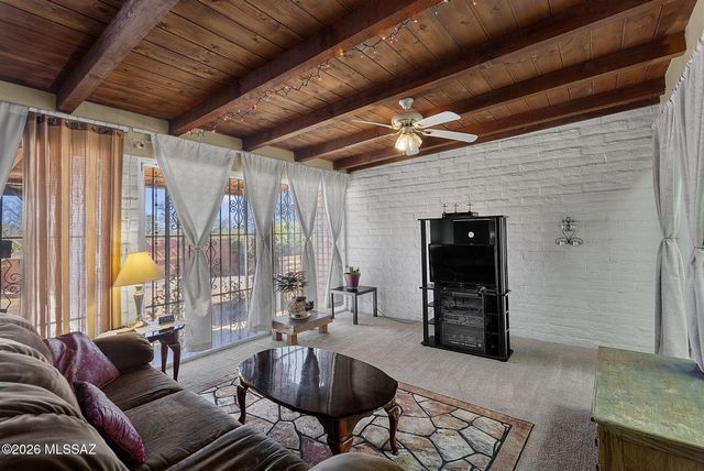 4621 W Tumacacori Drive, Amado, AZ 85645