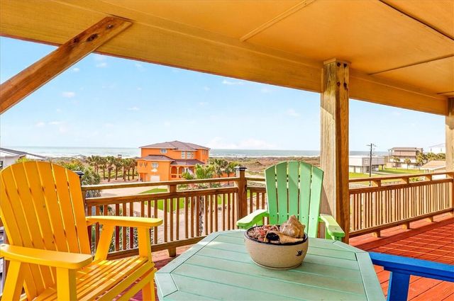540 Ocean View Dr, Port Aransas, TX 78373