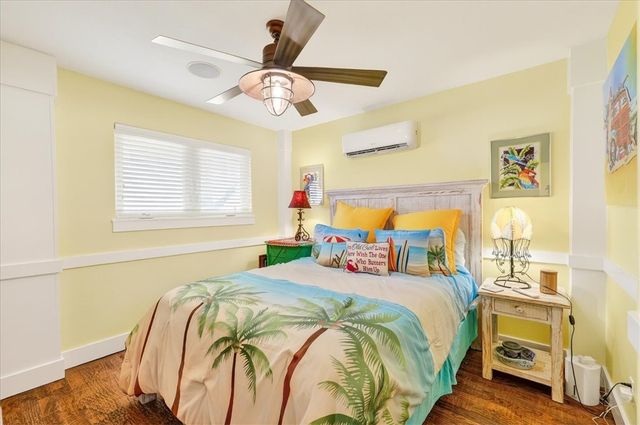 540 Ocean View Dr, Port Aransas, TX 78373