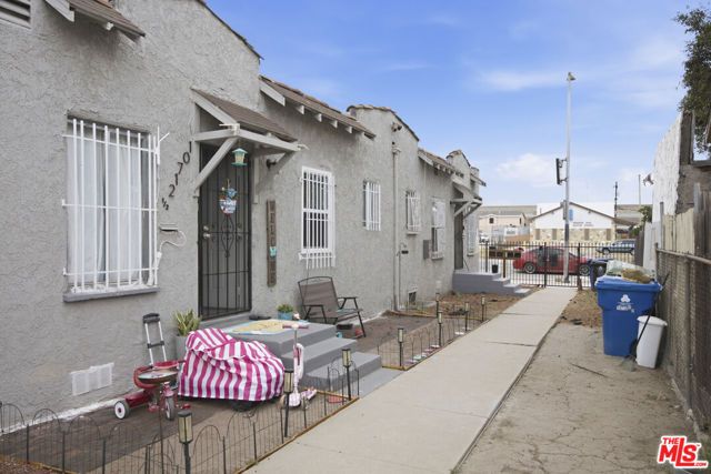 10712 S Broadway, Los Angeles, CA 90061