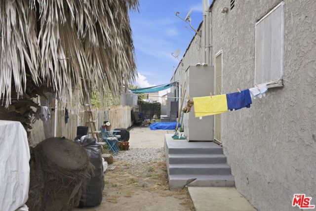 10712 S Broadway, Los Angeles, CA 90061