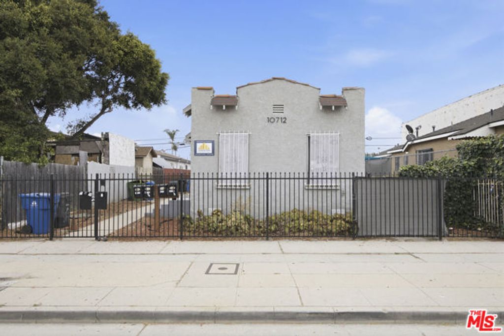 10712 S Broadway, Los Angeles, CA 90061