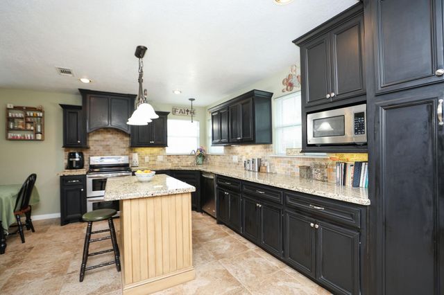 32102 Sandwedge Drive, Waller, TX 77484