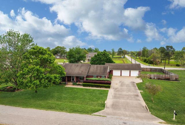 32102 Sandwedge Drive, Waller, TX 77484