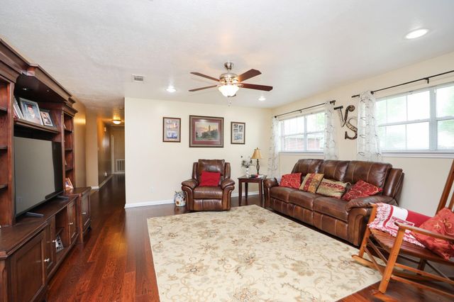 32102 Sandwedge Drive, Waller, TX 77484