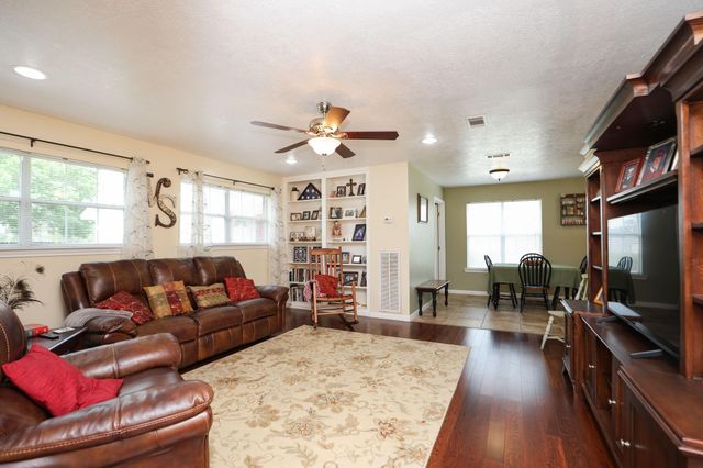 32102 Sandwedge Drive, Waller, TX 77484