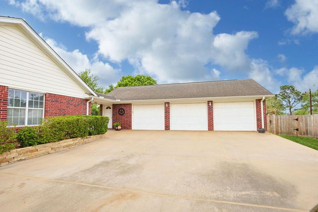 32102 Sandwedge Drive, Waller, TX 77484