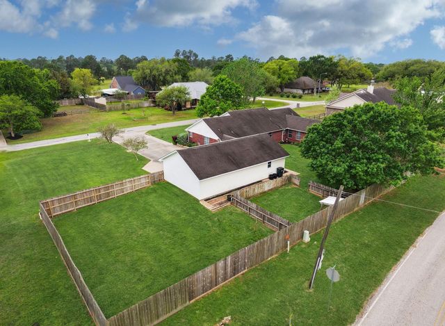 32102 Sandwedge Drive, Waller, TX 77484