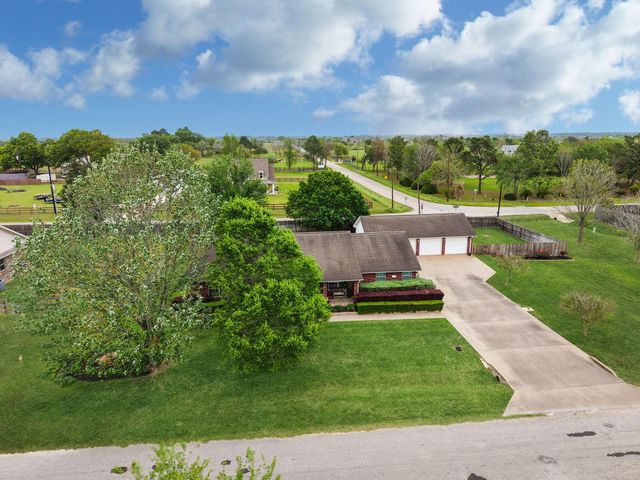 32102 Sandwedge Drive, Waller, TX 77484