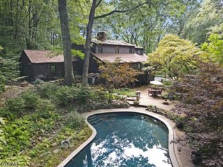 13 Meadow Lane, Tewksbury Twp., NJ 08833