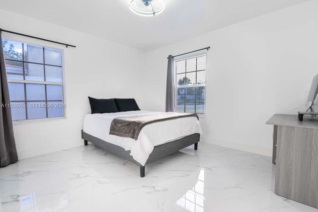 1220 N Andrews Avenue, Fort Lauderdale, FL 33311