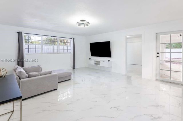 1220 N Andrews Avenue, Fort Lauderdale, FL 33311