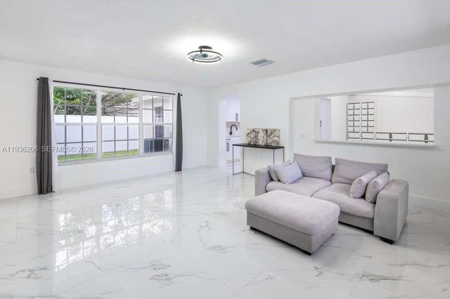 1220 N Andrews Avenue, Fort Lauderdale, FL 33311