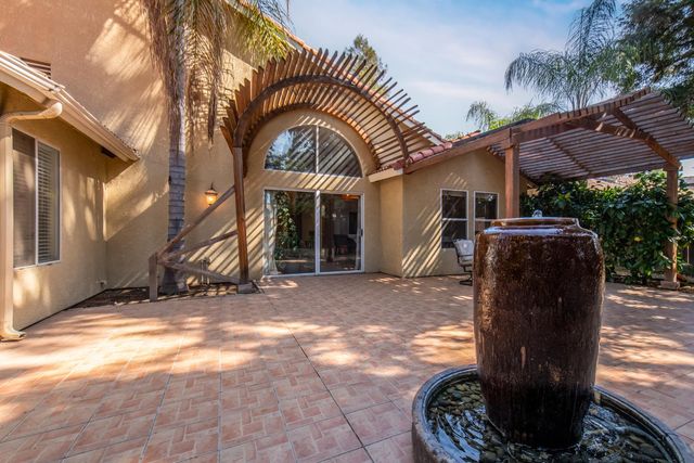 2173 E Muncie Avenue, Fresno, CA 93720