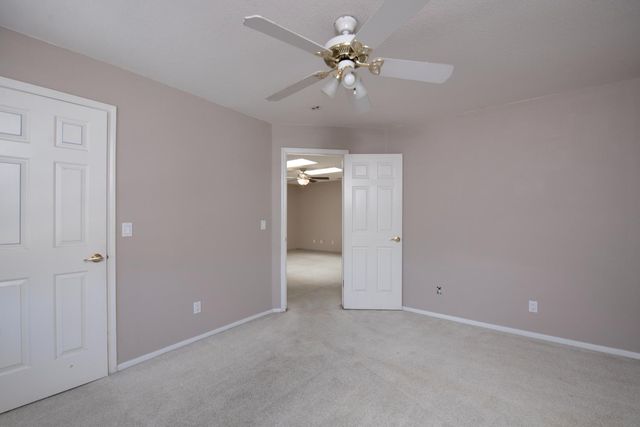 2173 E Muncie Avenue, Fresno, CA 93720