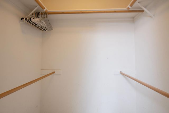 2173 E Muncie Avenue, Fresno, CA 93720