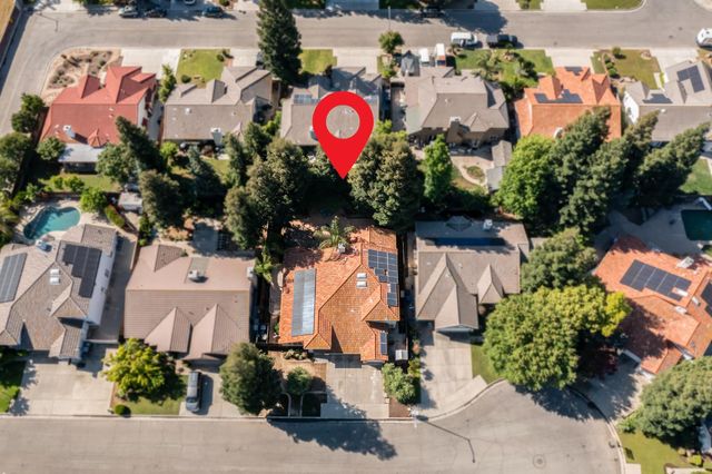 2173 E Muncie Avenue, Fresno, CA 93720