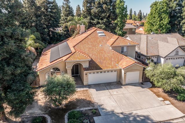 2173 E Muncie Avenue, Fresno, CA 93720