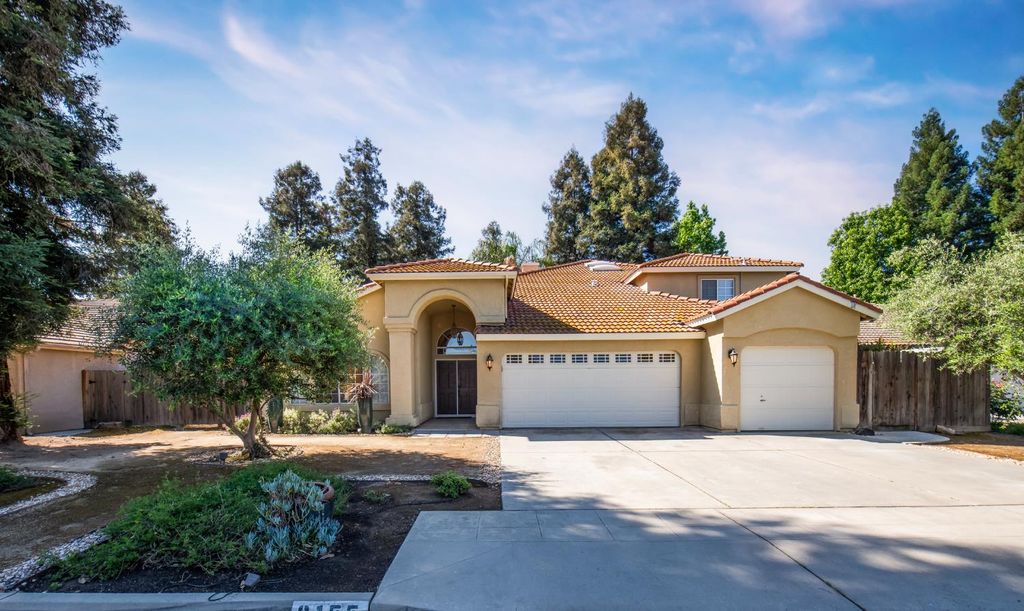 2173 E Muncie Avenue, Fresno, CA 93720