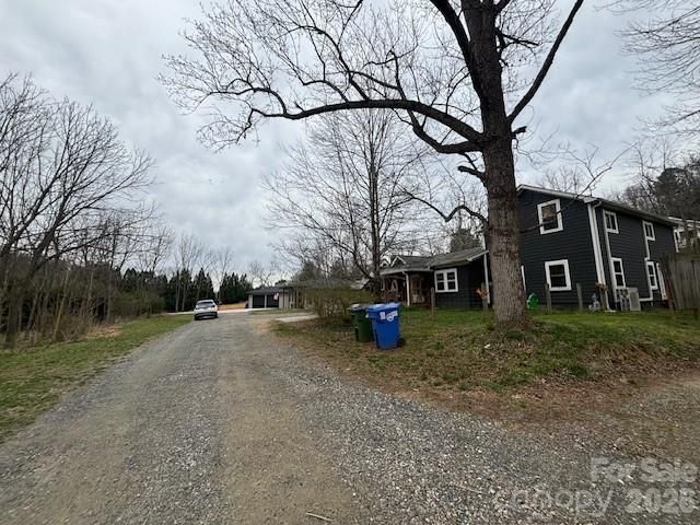 99999 Tatoonie Lane, Asheville, NC 28804