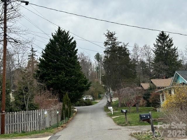 99999 Tatoonie Lane, Asheville, NC 28804