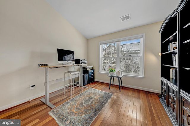 1916 LOGAN MANOR DR, Reston, VA 20190