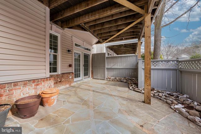 1916 LOGAN MANOR DR, Reston, VA 20190