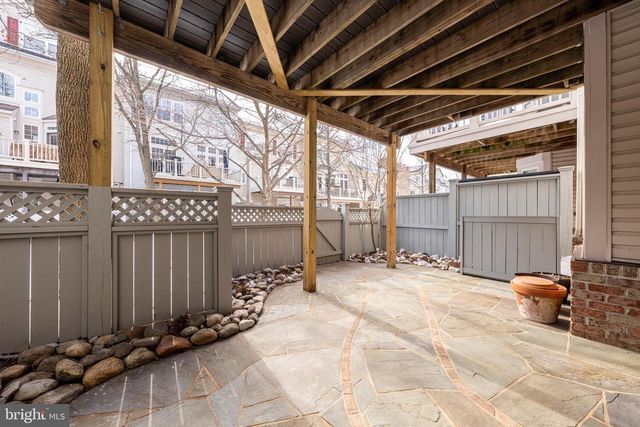 1916 LOGAN MANOR DR, Reston, VA 20190