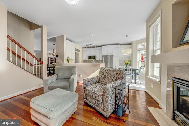 1916 LOGAN MANOR DR, Reston, VA 20190