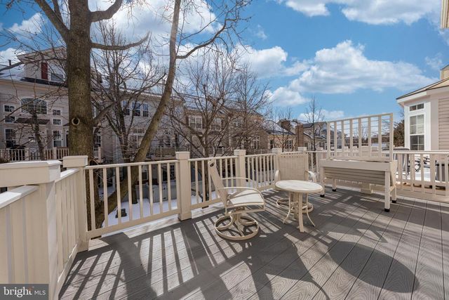 1916 LOGAN MANOR DR, Reston, VA 20190