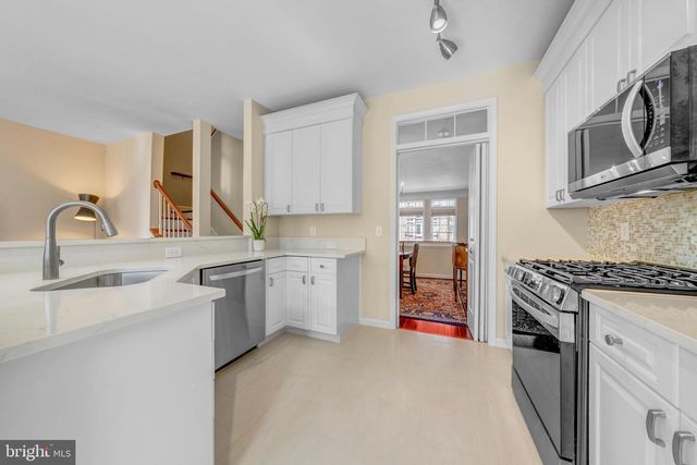 1916 LOGAN MANOR DR, Reston, VA 20190