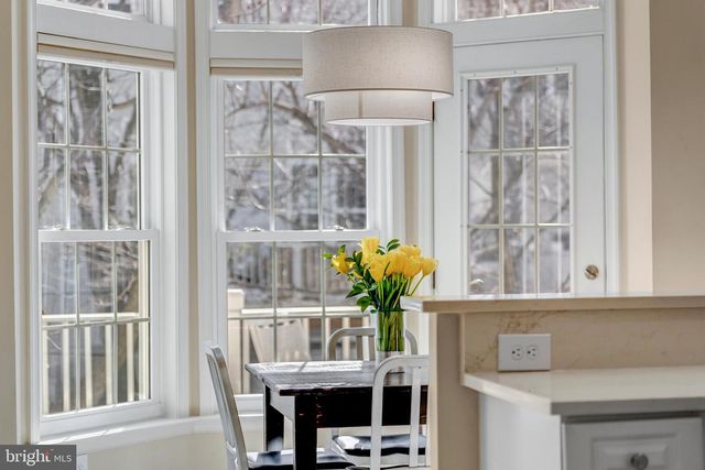 1916 LOGAN MANOR DR, Reston, VA 20190