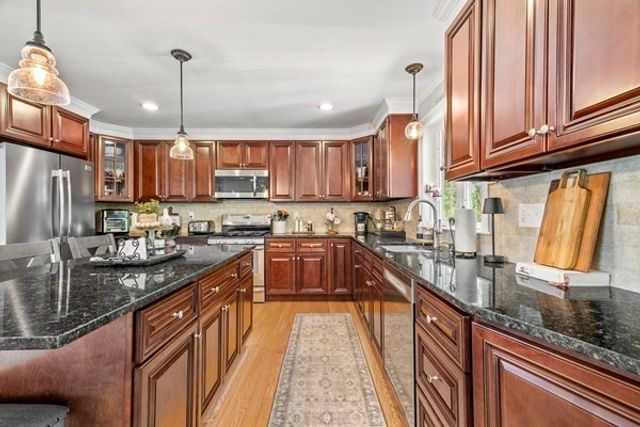 14 Evelyn Way, Seekonk, MA 02771