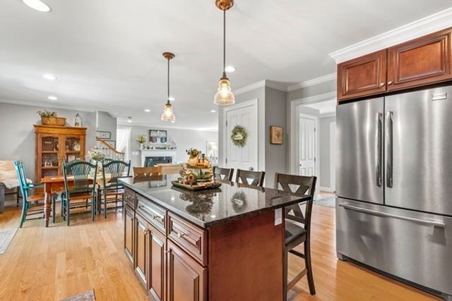 14 Evelyn Way, Seekonk, MA 02771