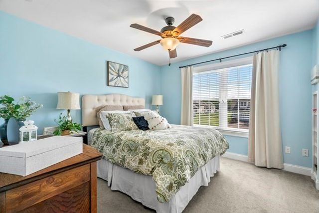 14 Evelyn Way, Seekonk, MA 02771