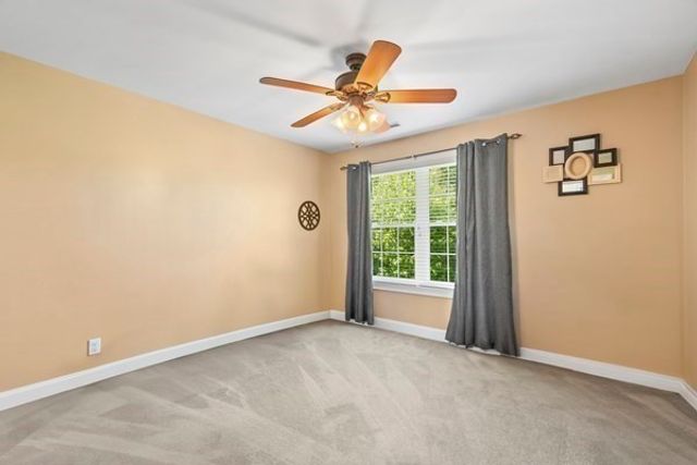 14 Evelyn Way, Seekonk, MA 02771