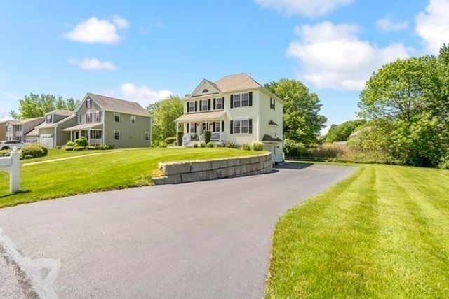 14 Evelyn Way, Seekonk, MA 02771