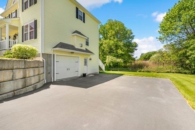 14 Evelyn Way, Seekonk, MA 02771