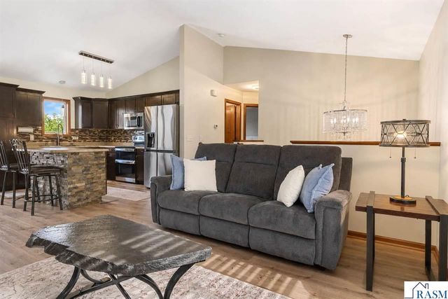 117 Pinehurst Drive, Mankato, MN 56001