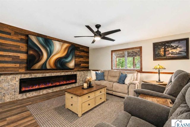 117 Pinehurst Drive, Mankato, MN 56001